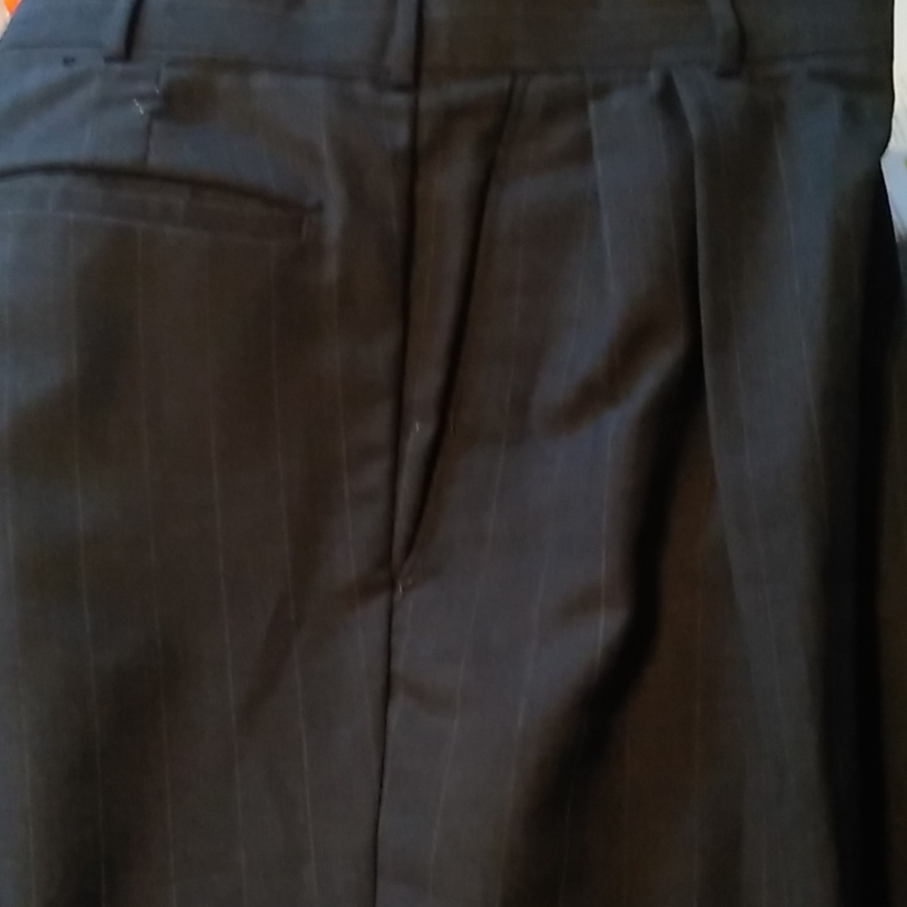 Men's Suit - Picture 6 of 7